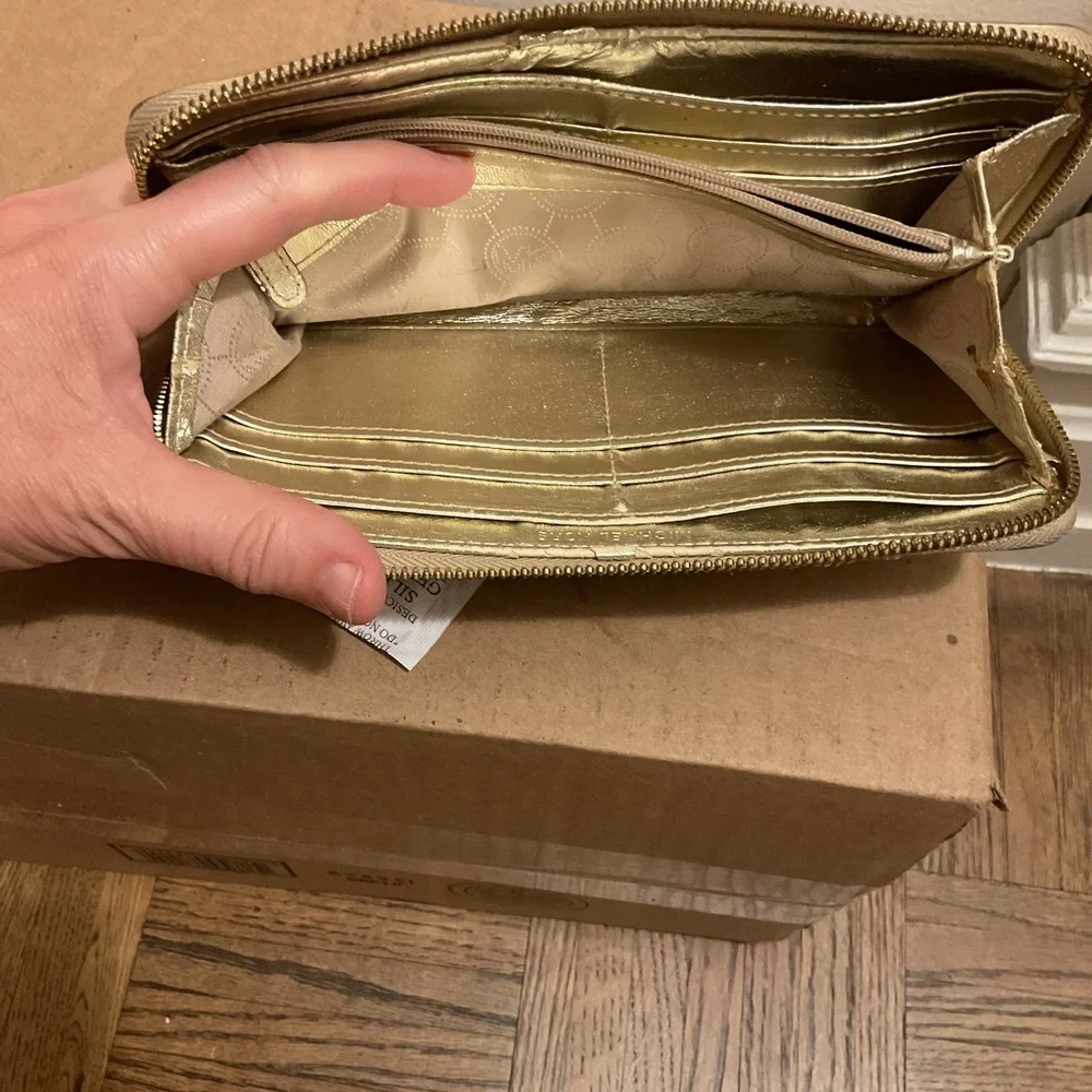 Michael Kors Gold metallic leather Jet Set Zip Around Wallet